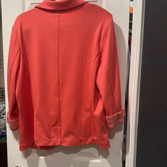 Women's Pink Blazer - Picture 5 of 5